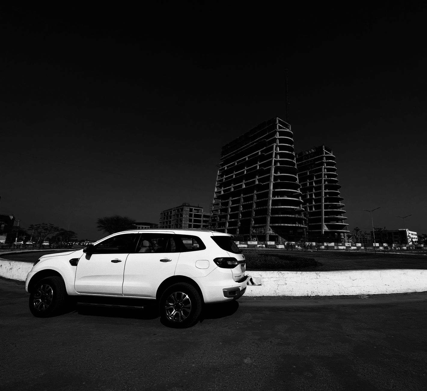 SUV 옆모습